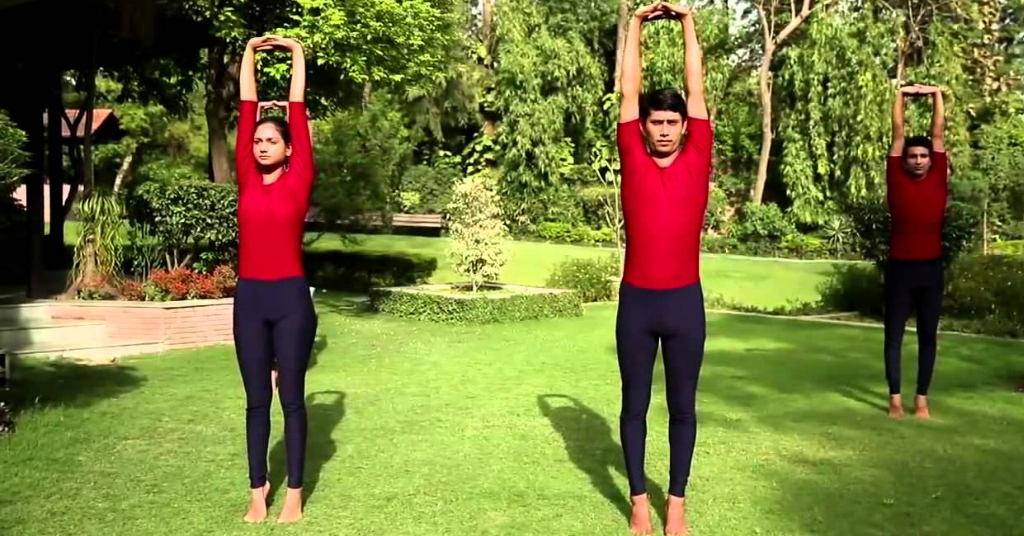 kids doing mountain pose