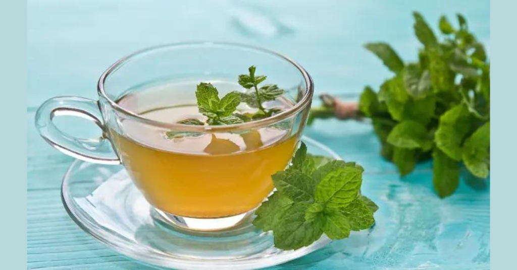 Mint tea for sore throat